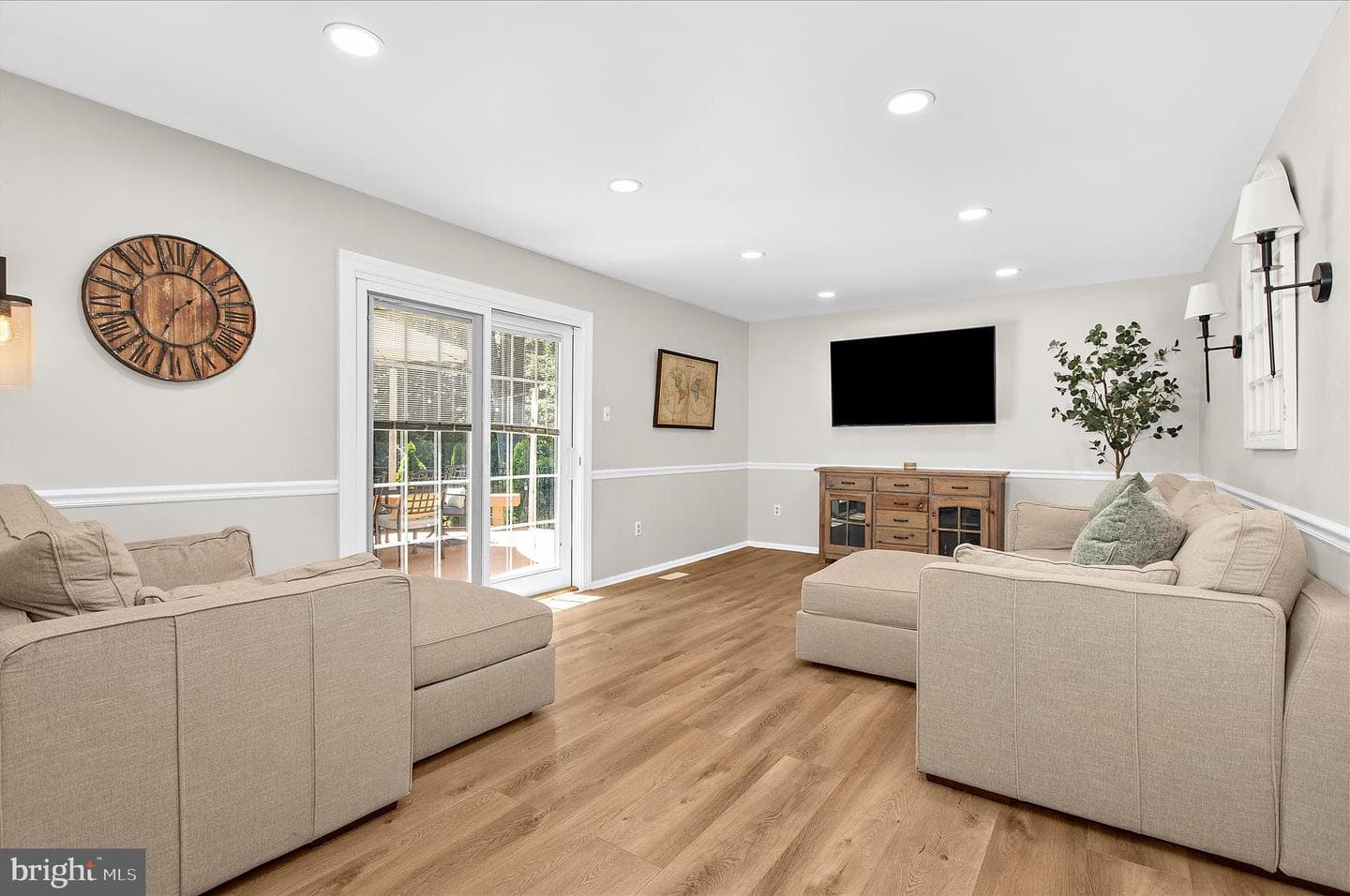 390 Boxelder Court photo 7