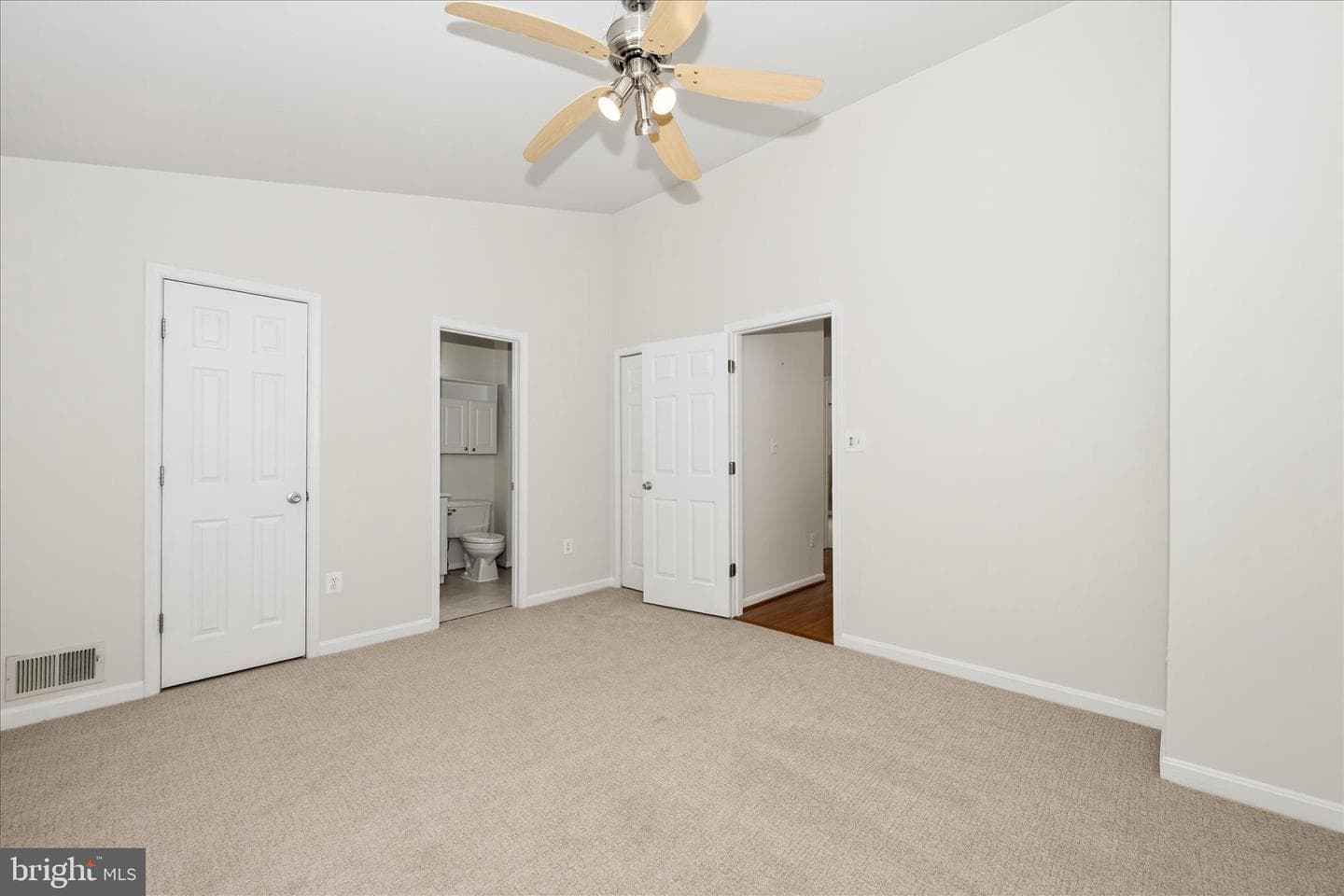 2211 Commissary Circle photo 40