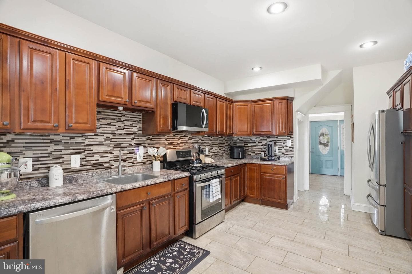 300 Townsend Avenue photo 12