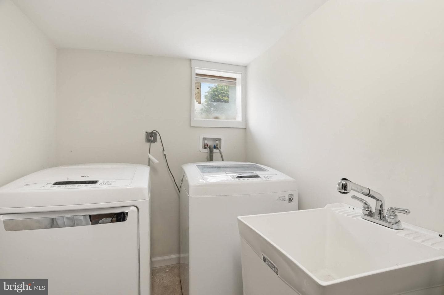 300 Townsend Avenue photo 34