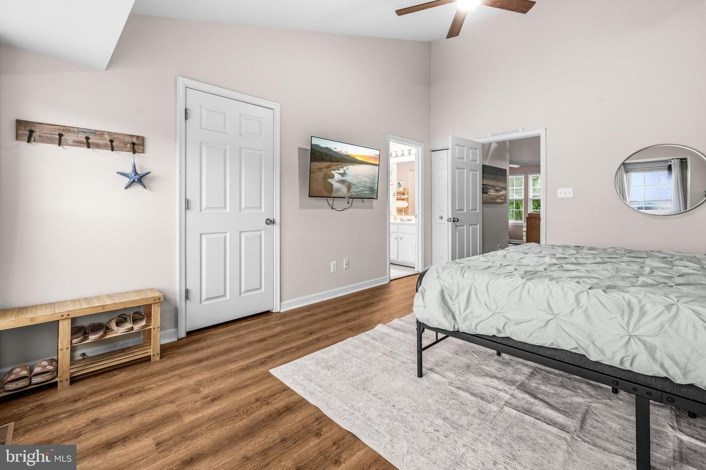 1360 River Bank photo 18