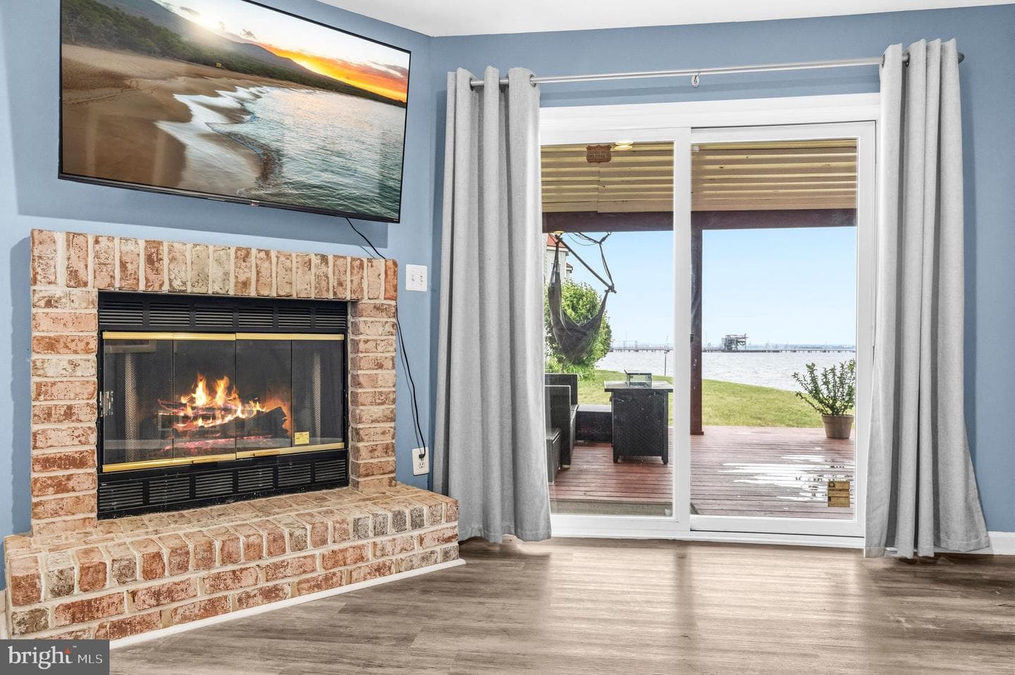 1360 River Bank photo 32