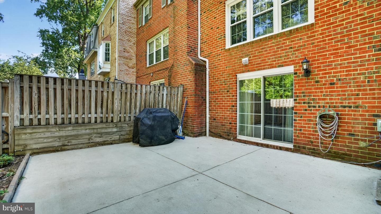 1474 Carlyle Court photo 43