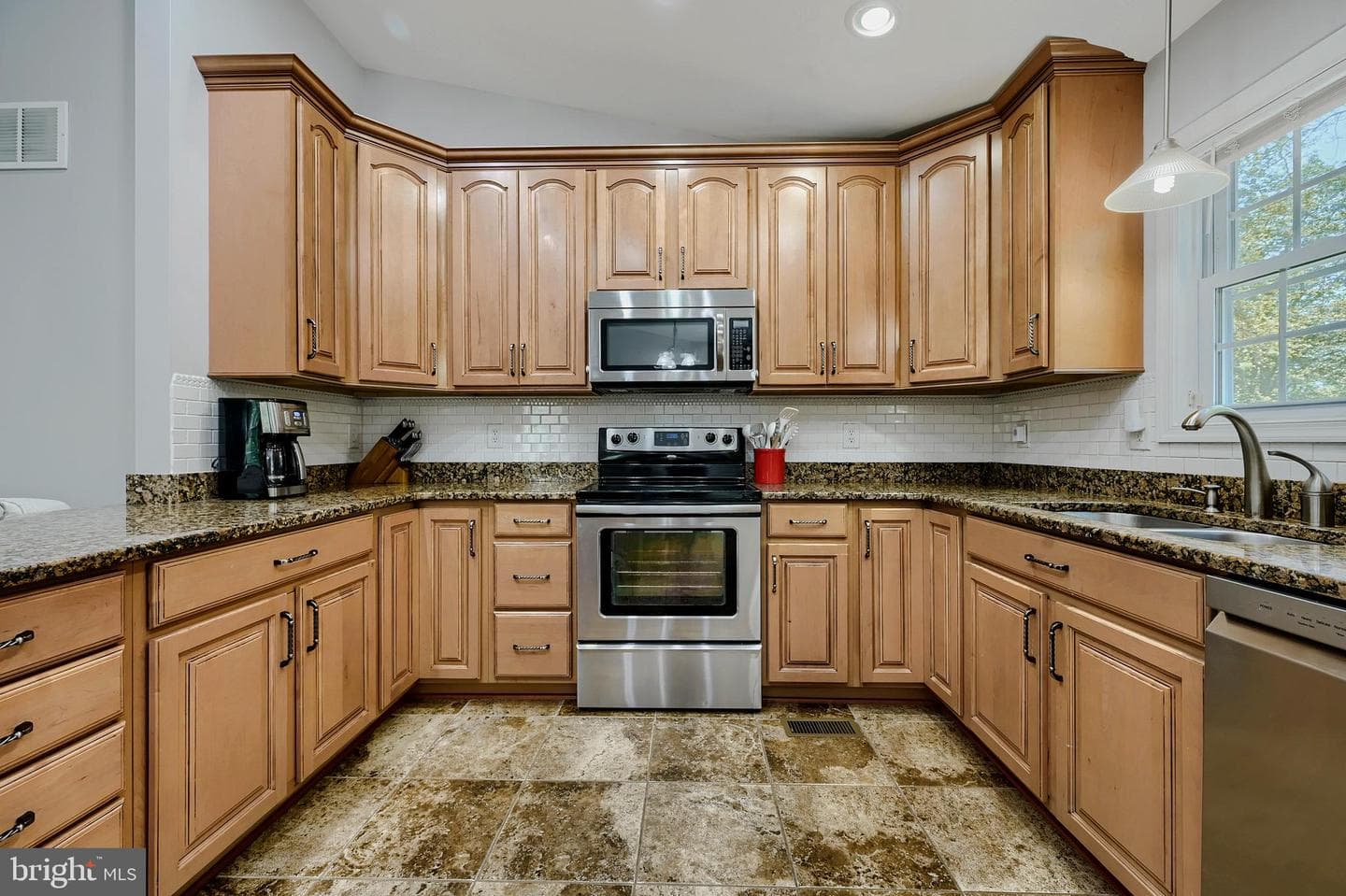 8105 Beverly Road photo 7