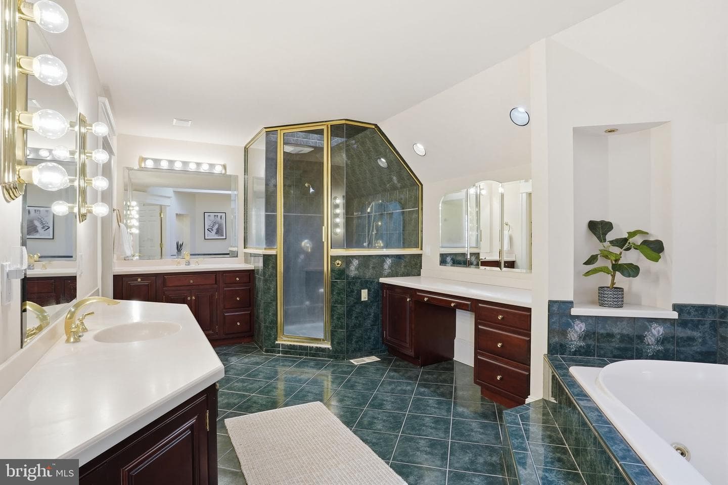 2562 Carrollton Road photo 26