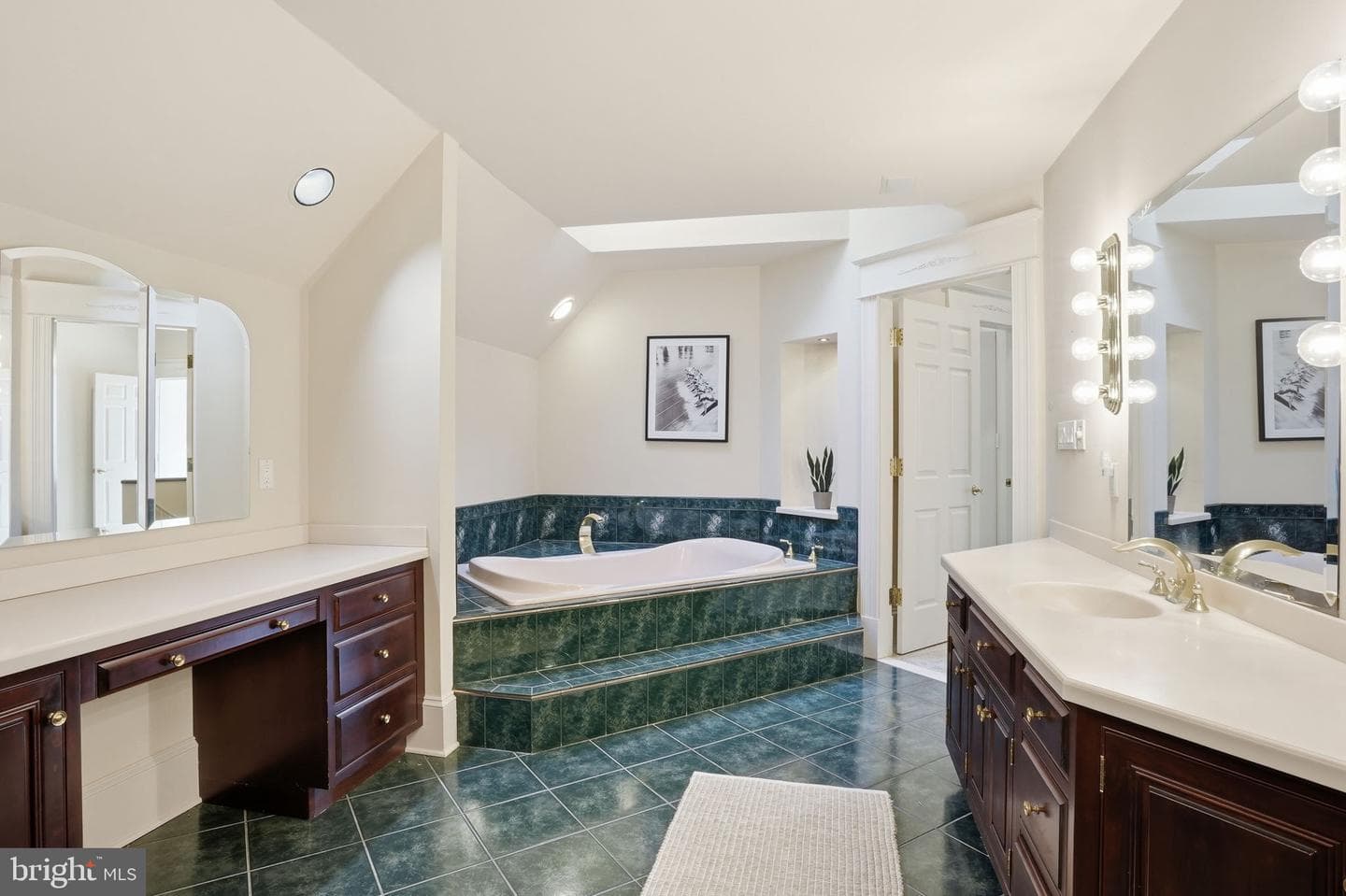 2562 Carrollton Road photo 27