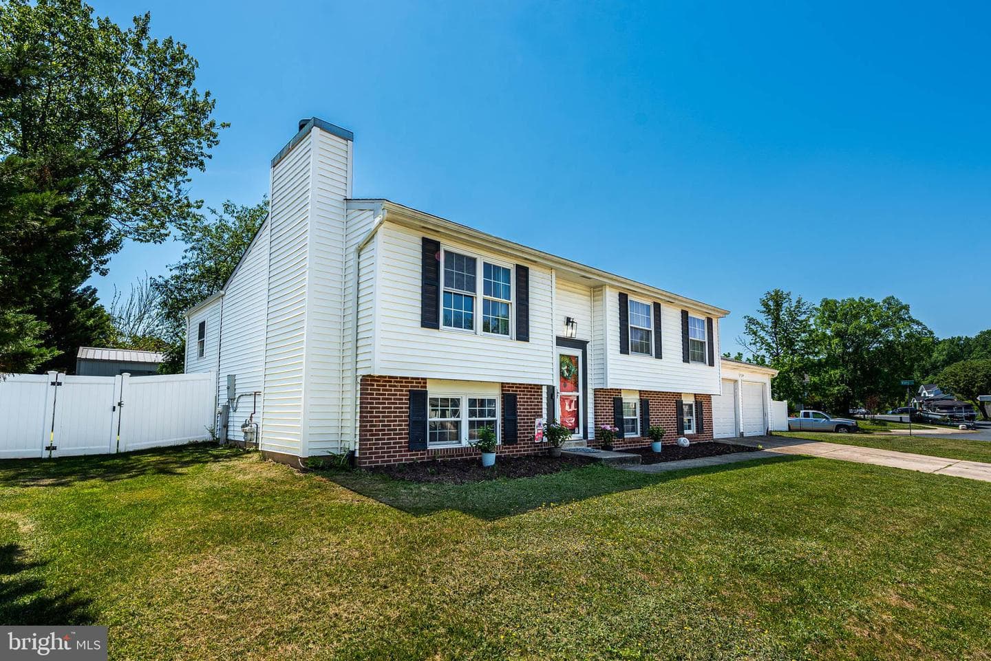 7709 Siden Drive photo 34