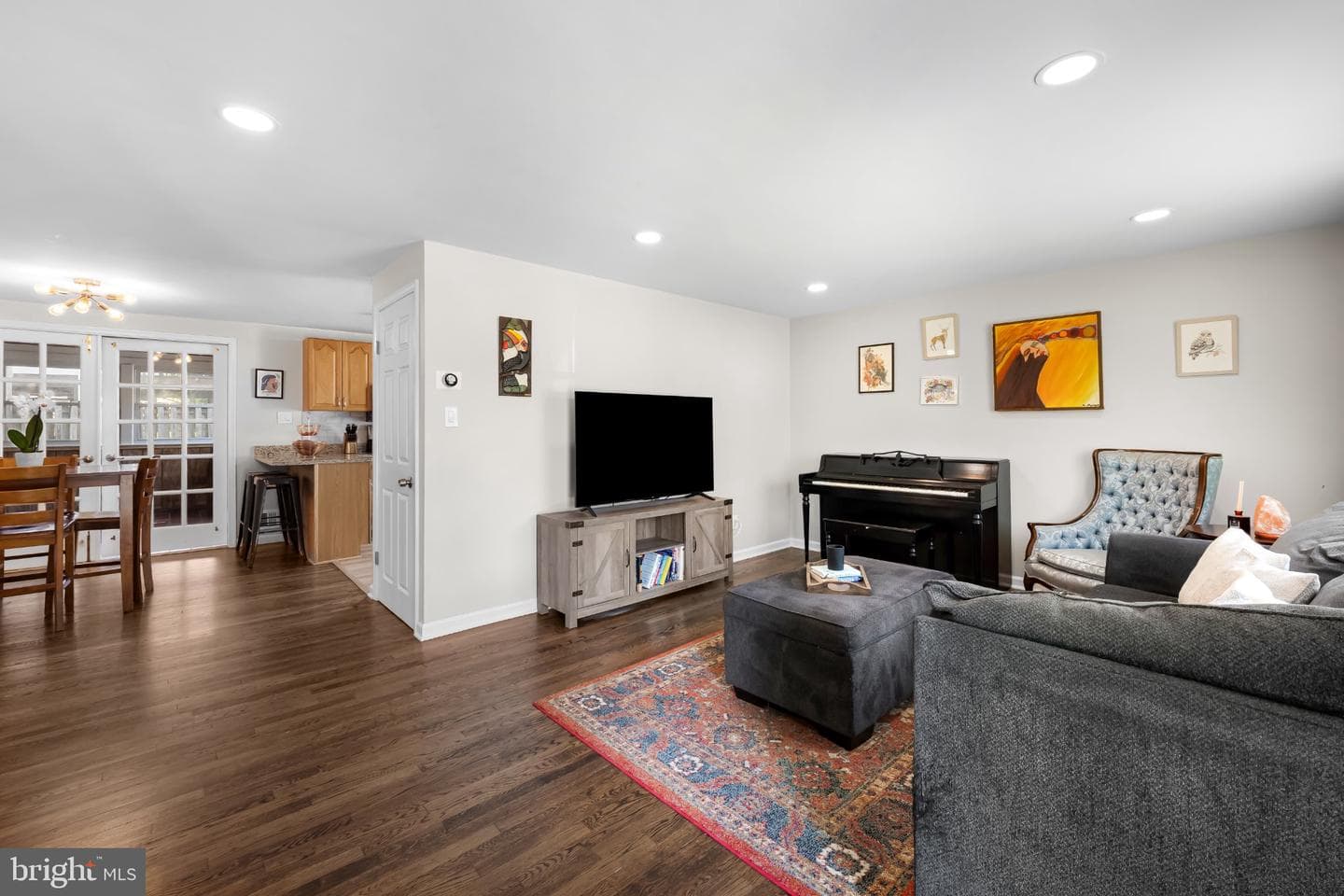 517 Fountain Drive photo 6