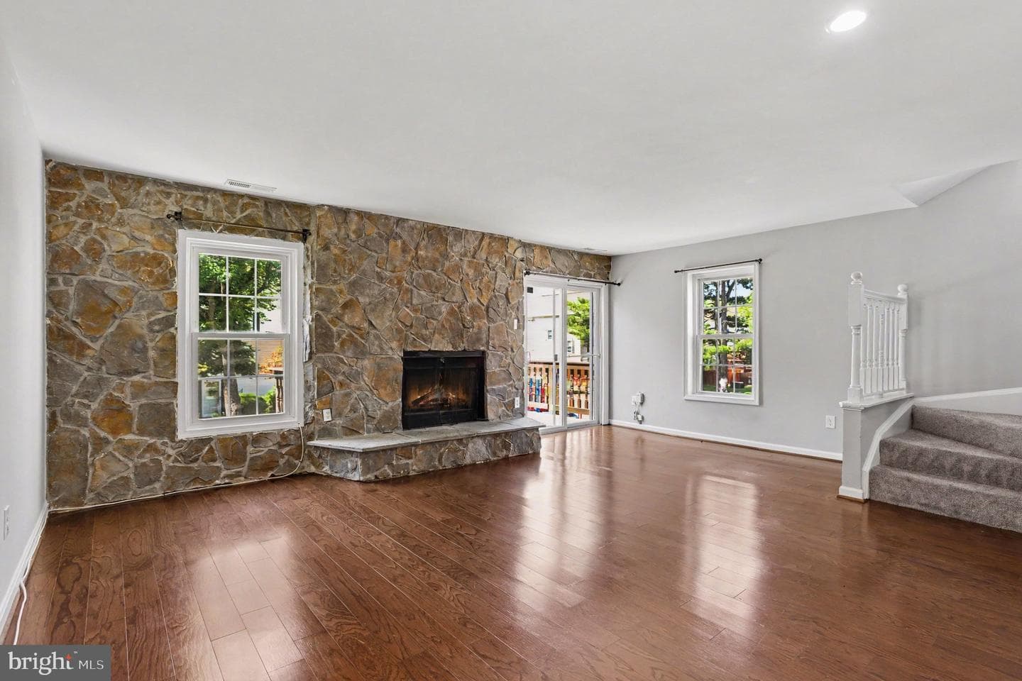 1454 Harwick Court photo 4