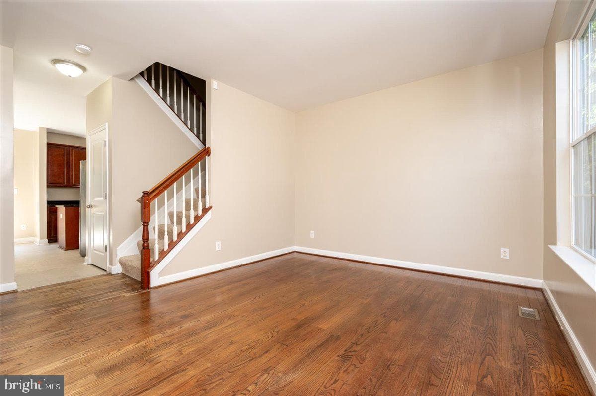 7307 Gardenia Lane photo 3