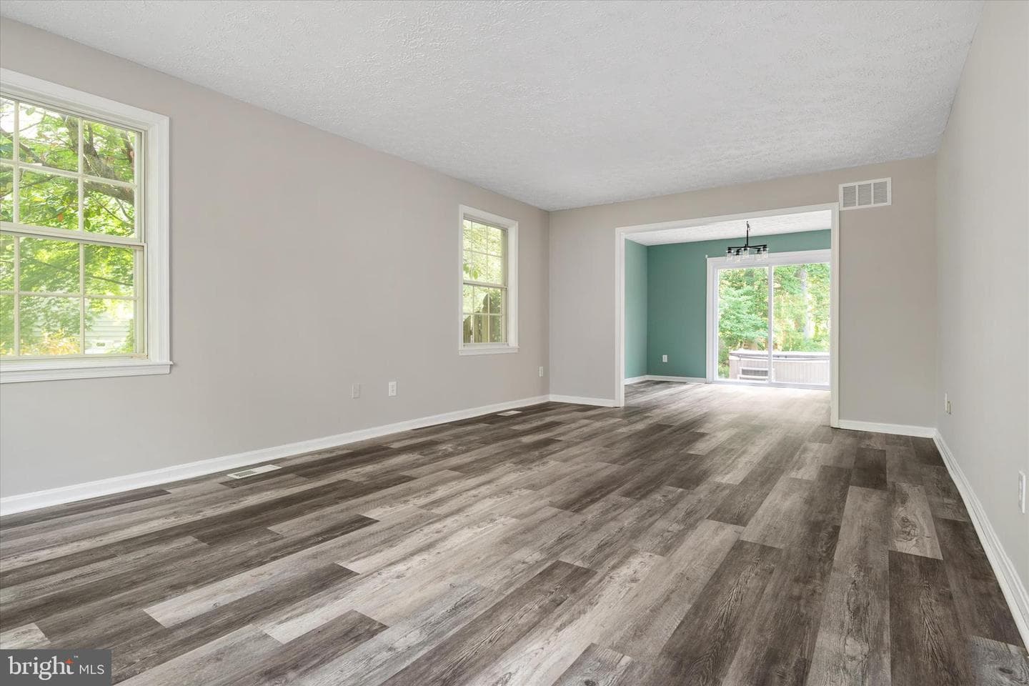 1647 Homewood Road photo 11
