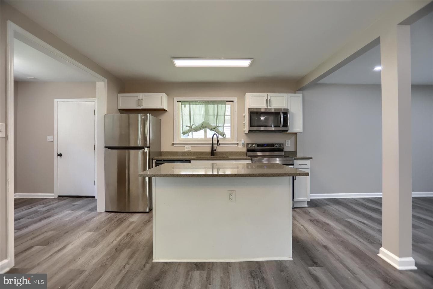 573 Rita Drive photo 12