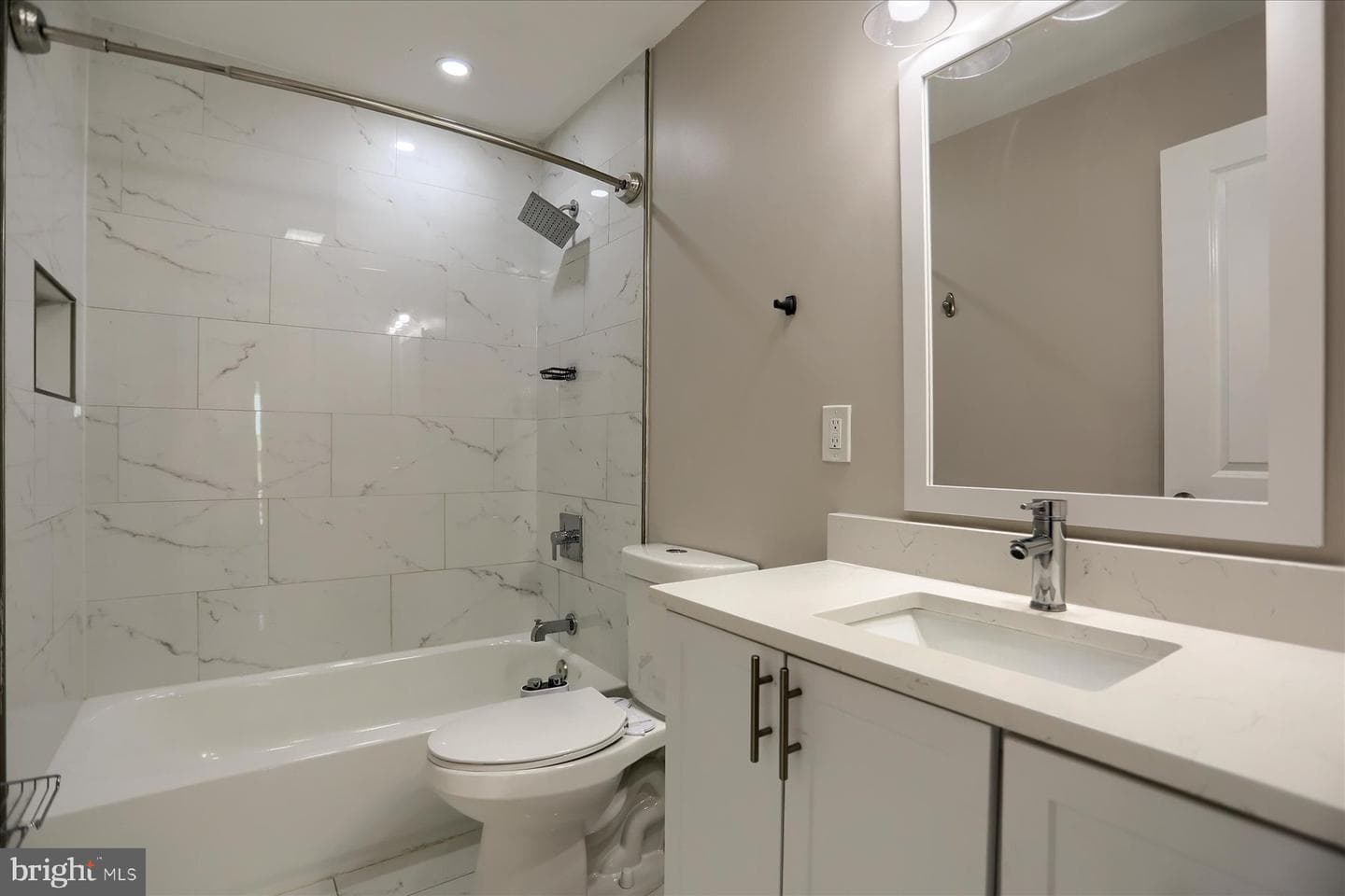 573 Rita Drive photo 25