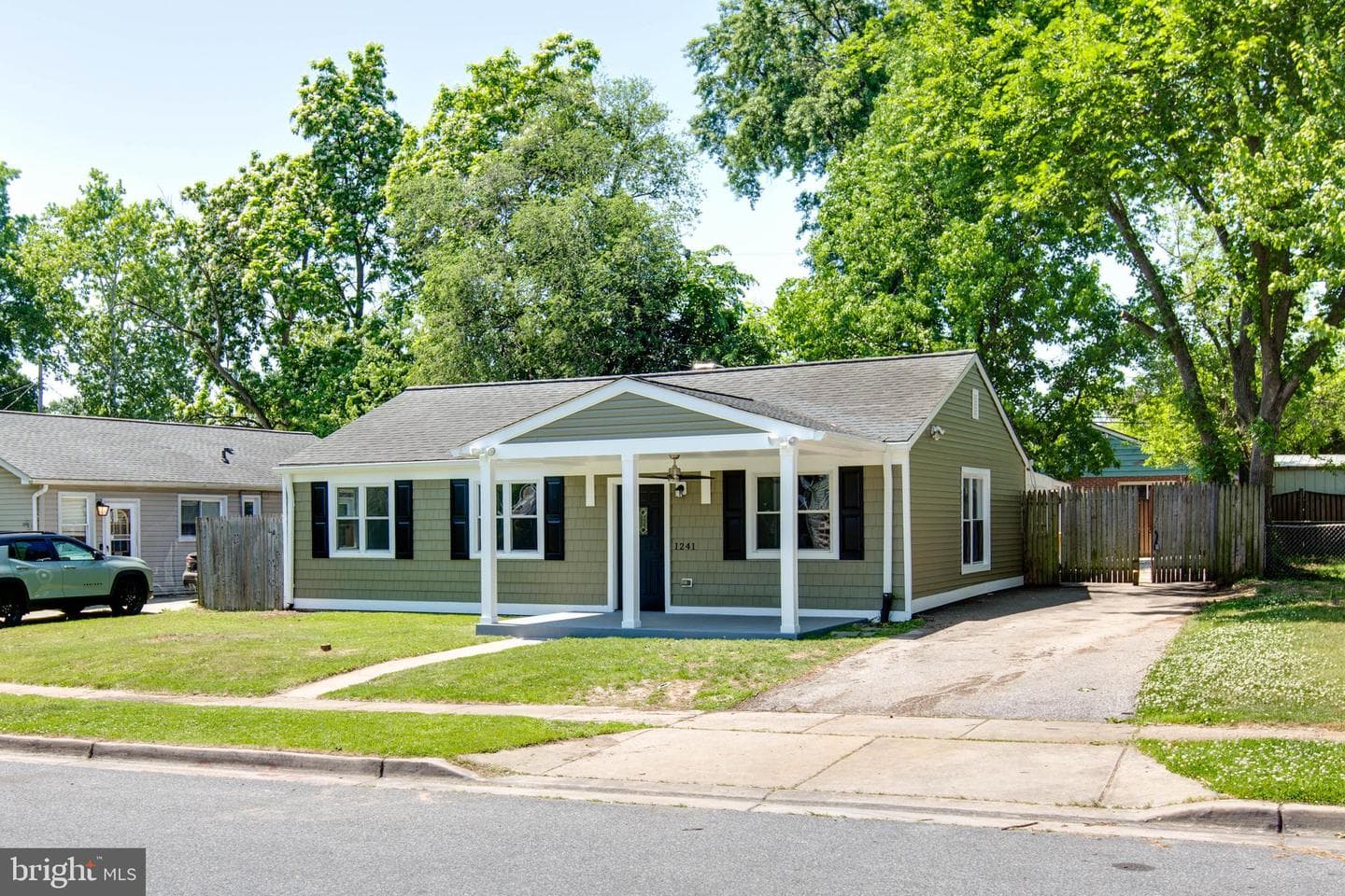 1241 Guildford Road photo 3