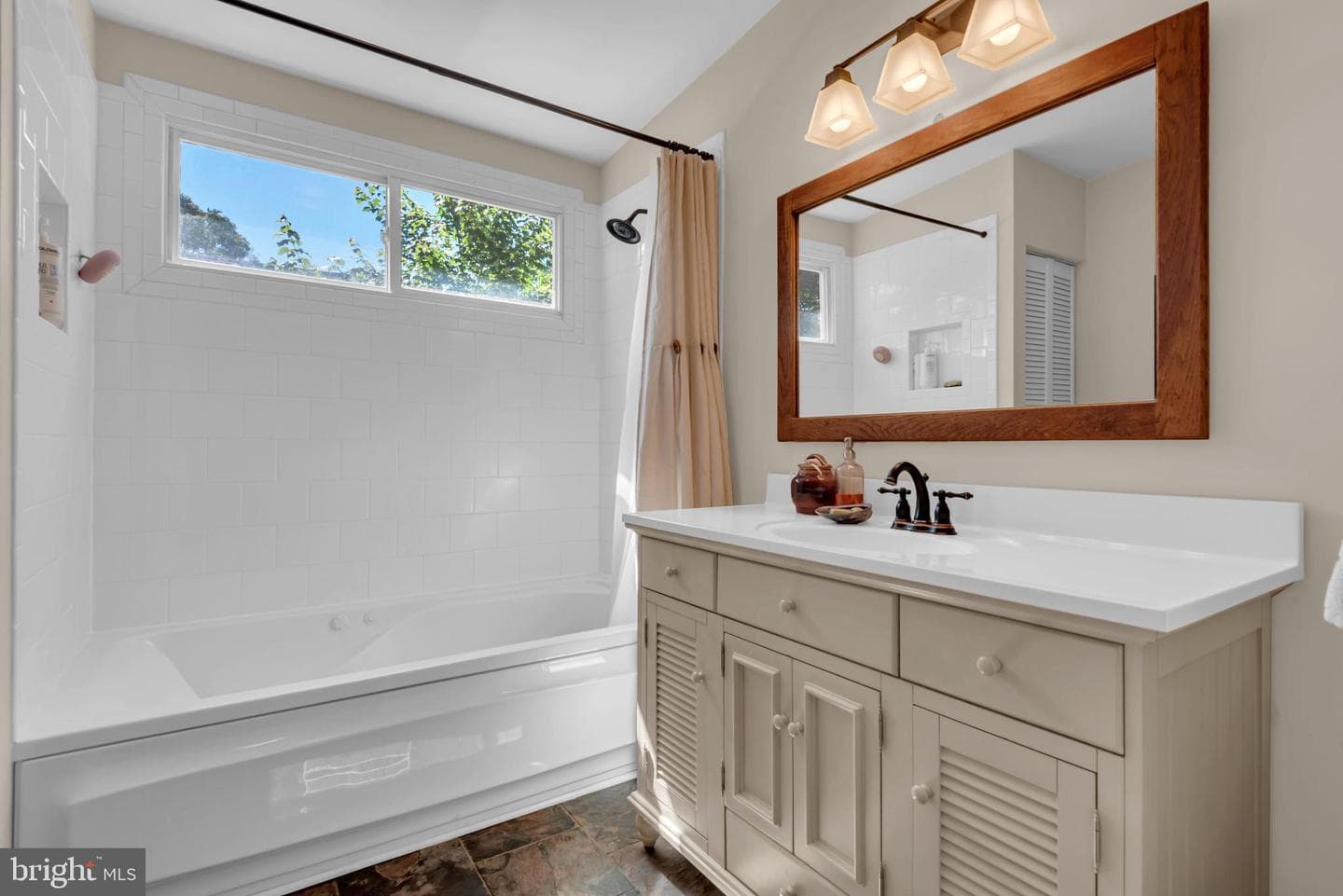 86 Riverside Drive photo 28