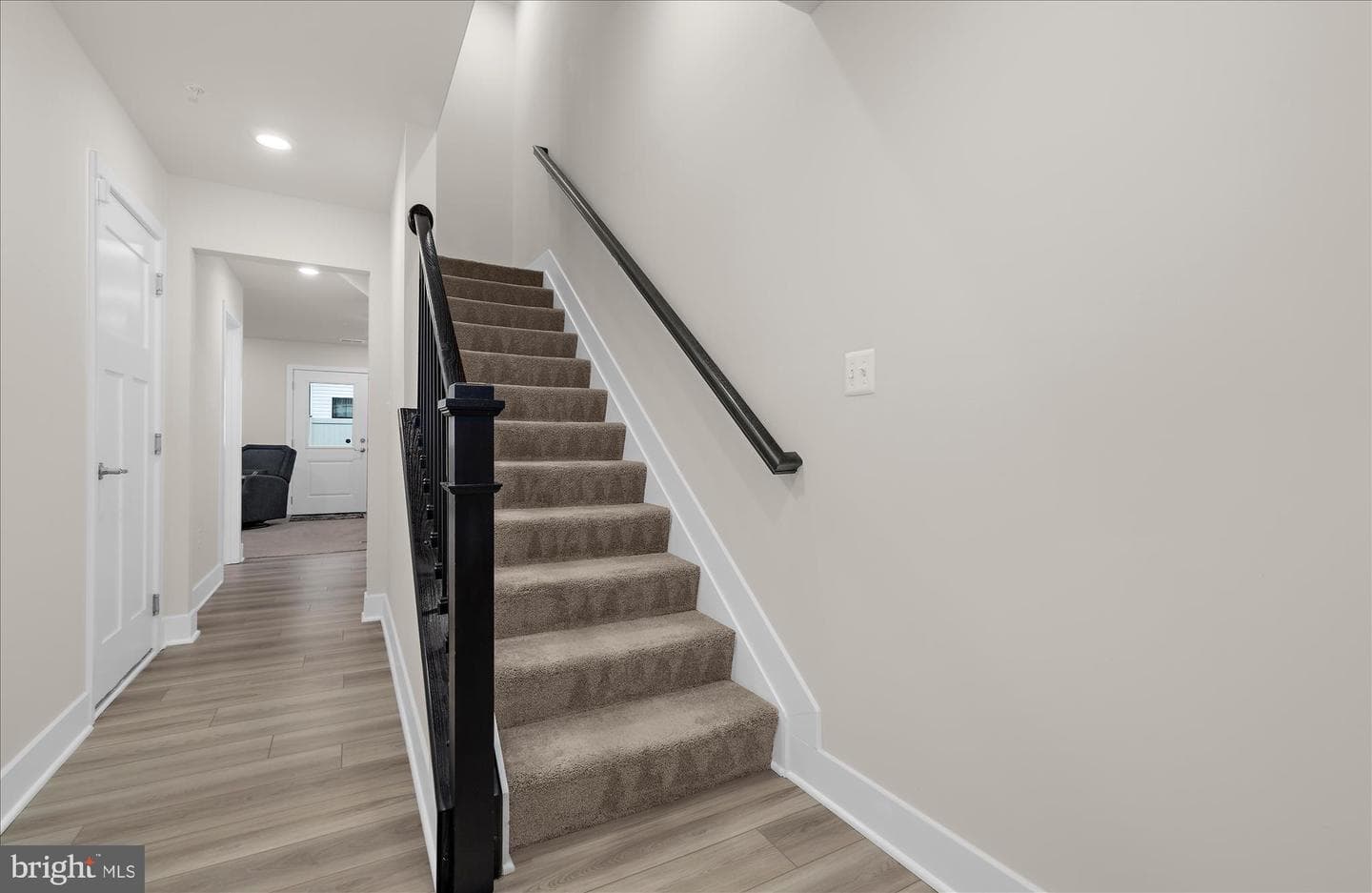 605 Lakemont Drive photo 7
