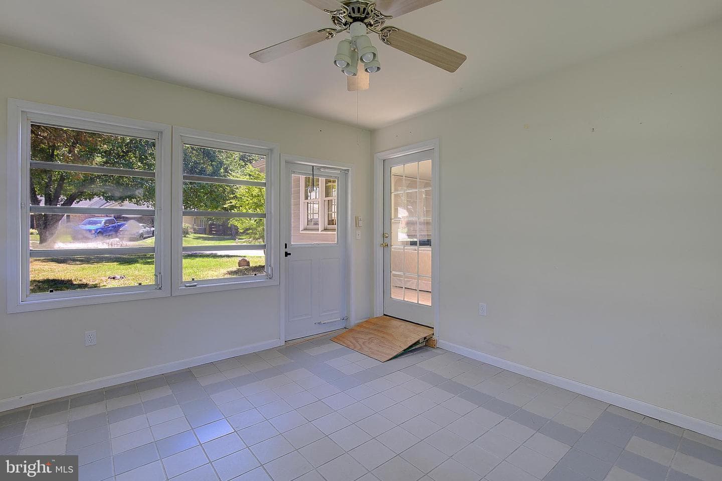 848 Deerwood Court photo 28
