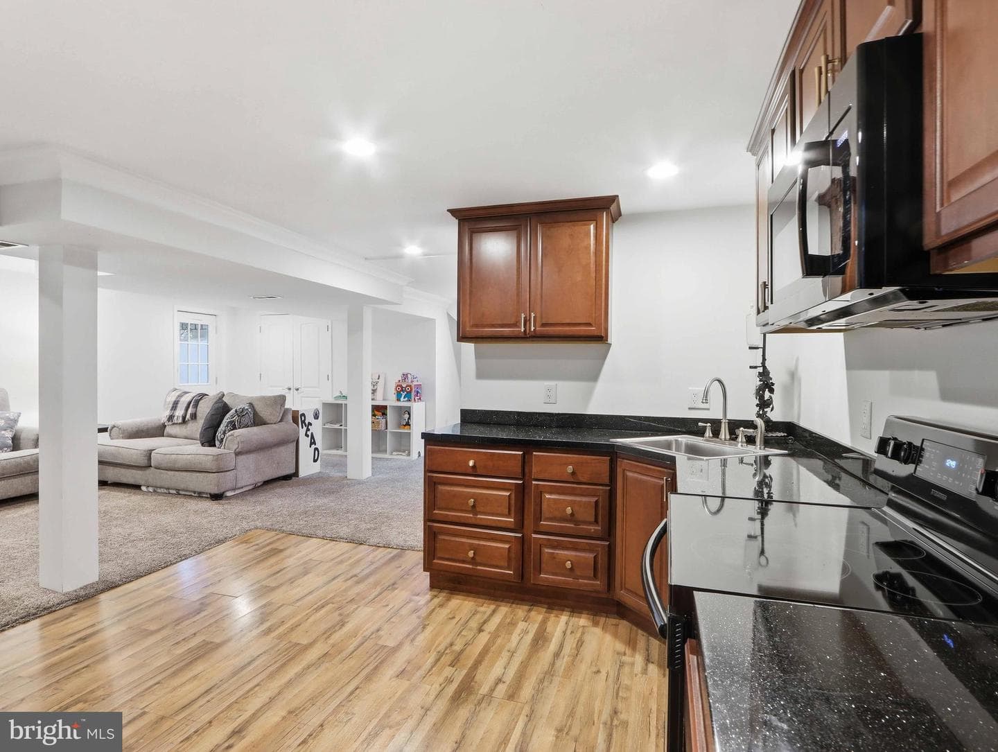 380 Sheffield Road photo 22