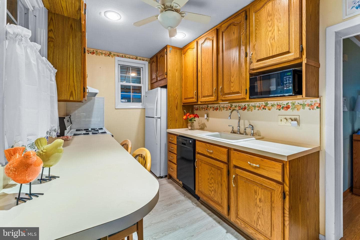102 7th Avenue photo 13