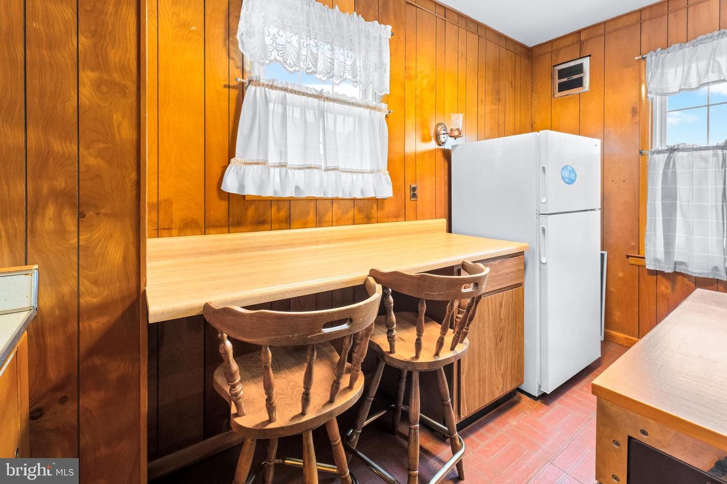 102 7th Avenue photo 31