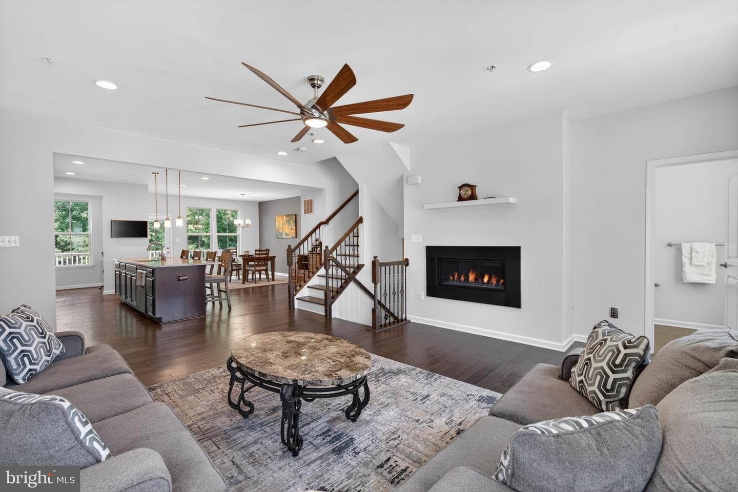 468 Marianna Drive photo 18