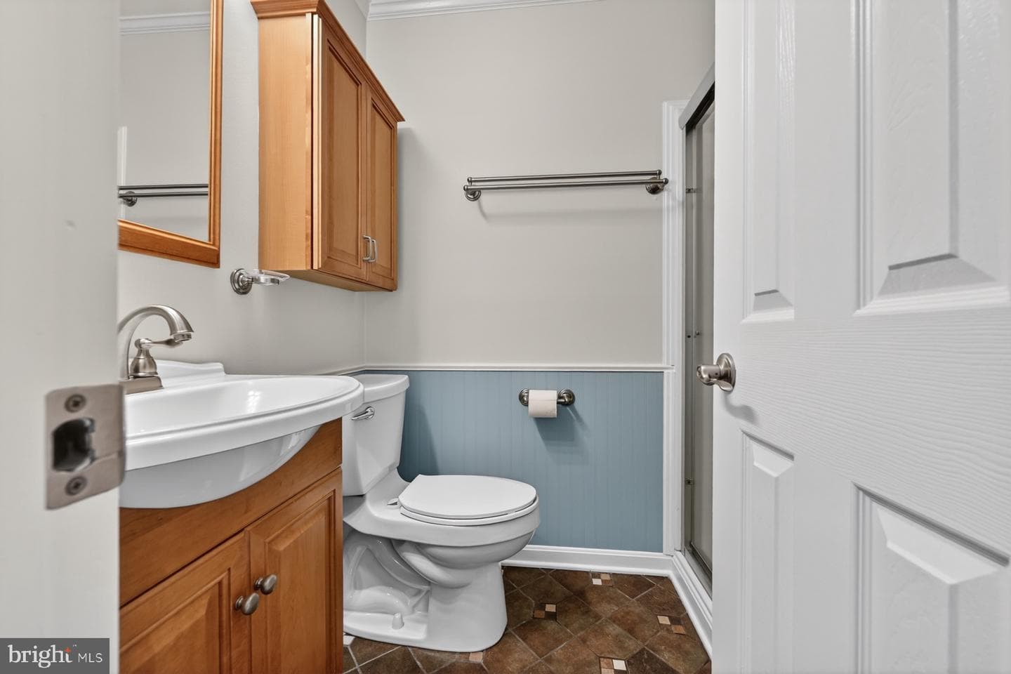 422 Ridgeview Court photo 24
