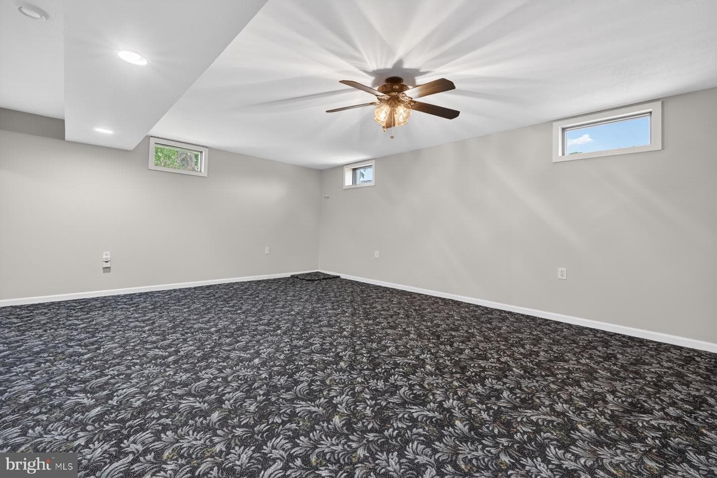 422 Ridgeview Court photo 40