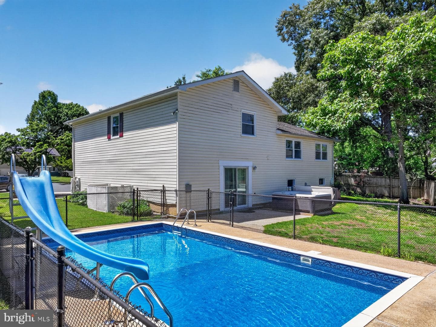 422 Ridgeview Court photo 6