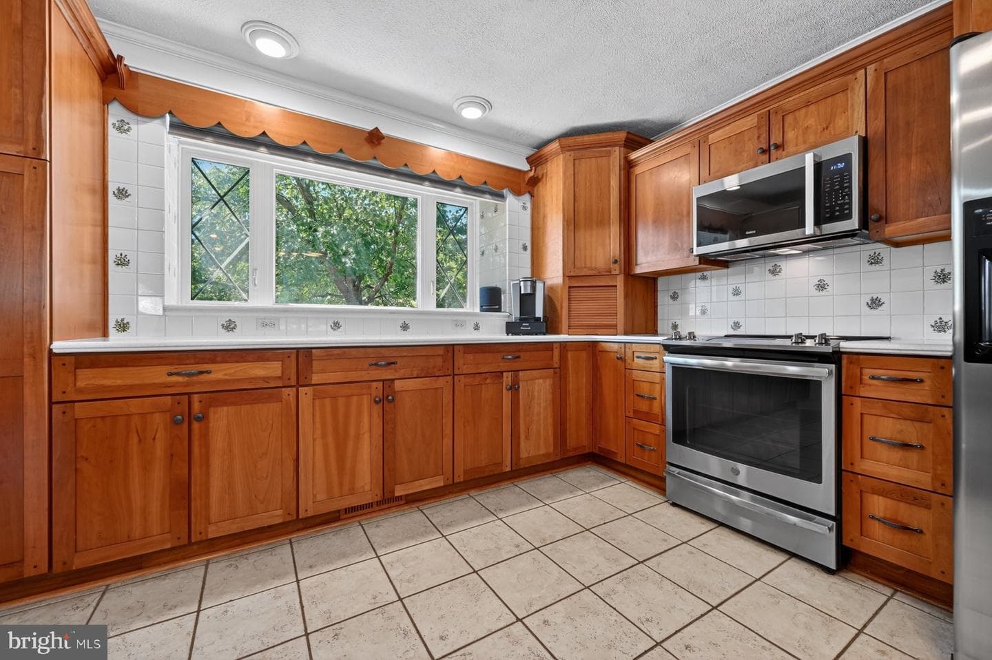 422 Ridgeview Court photo 9