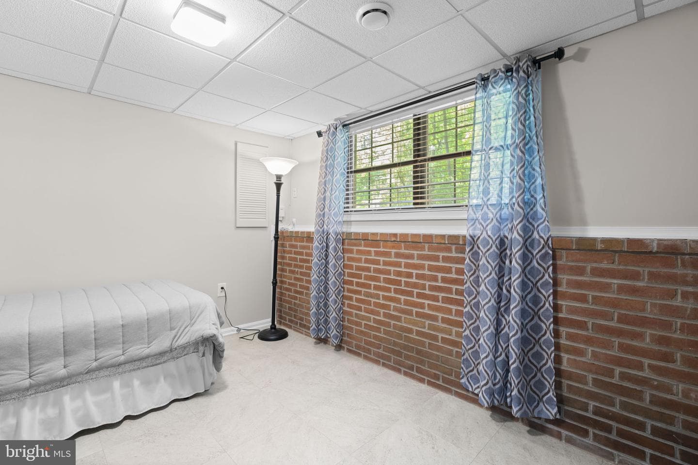 8250 Railroad Avenue photo 30
