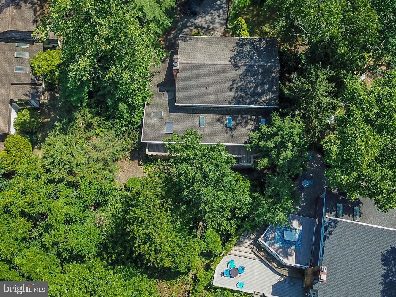 2644 Queen Anne Cir photo 4