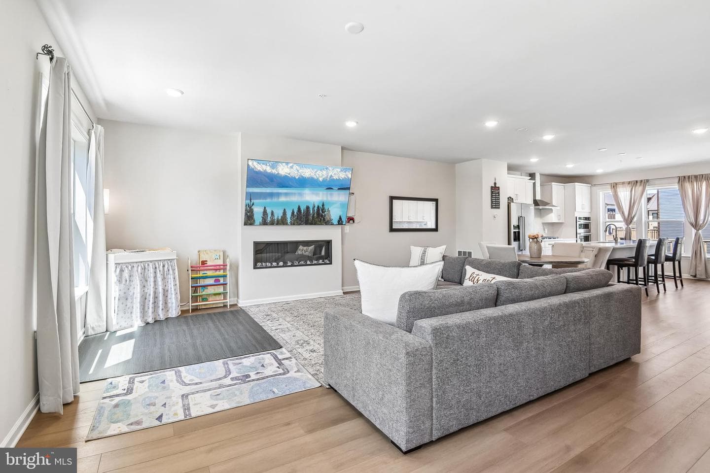 303 Benthic Ln photo 14