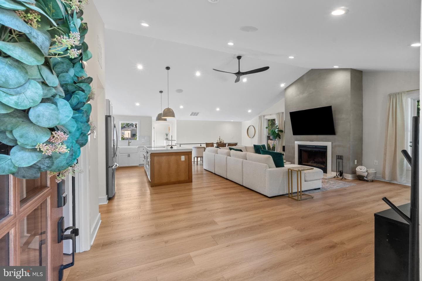 428 Royal Beach Road photo 4