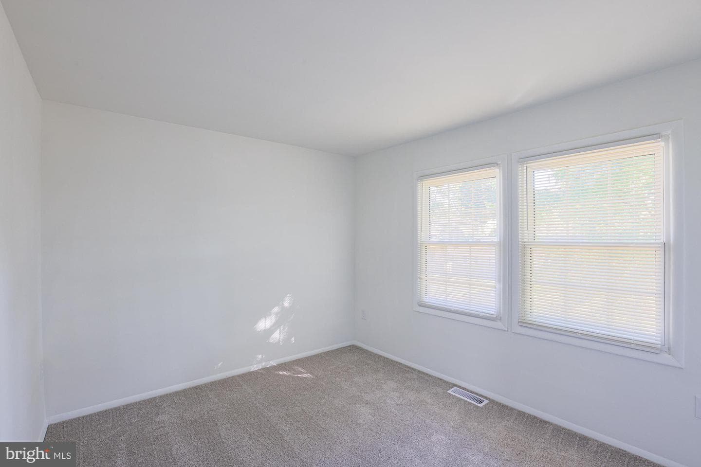 1327 Farrara Dr photo 21