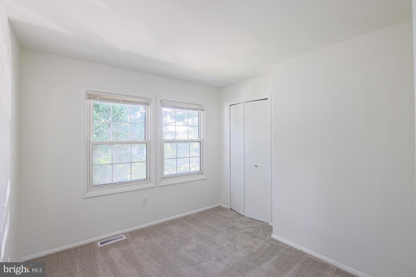 1327 Farrara Dr photo 23