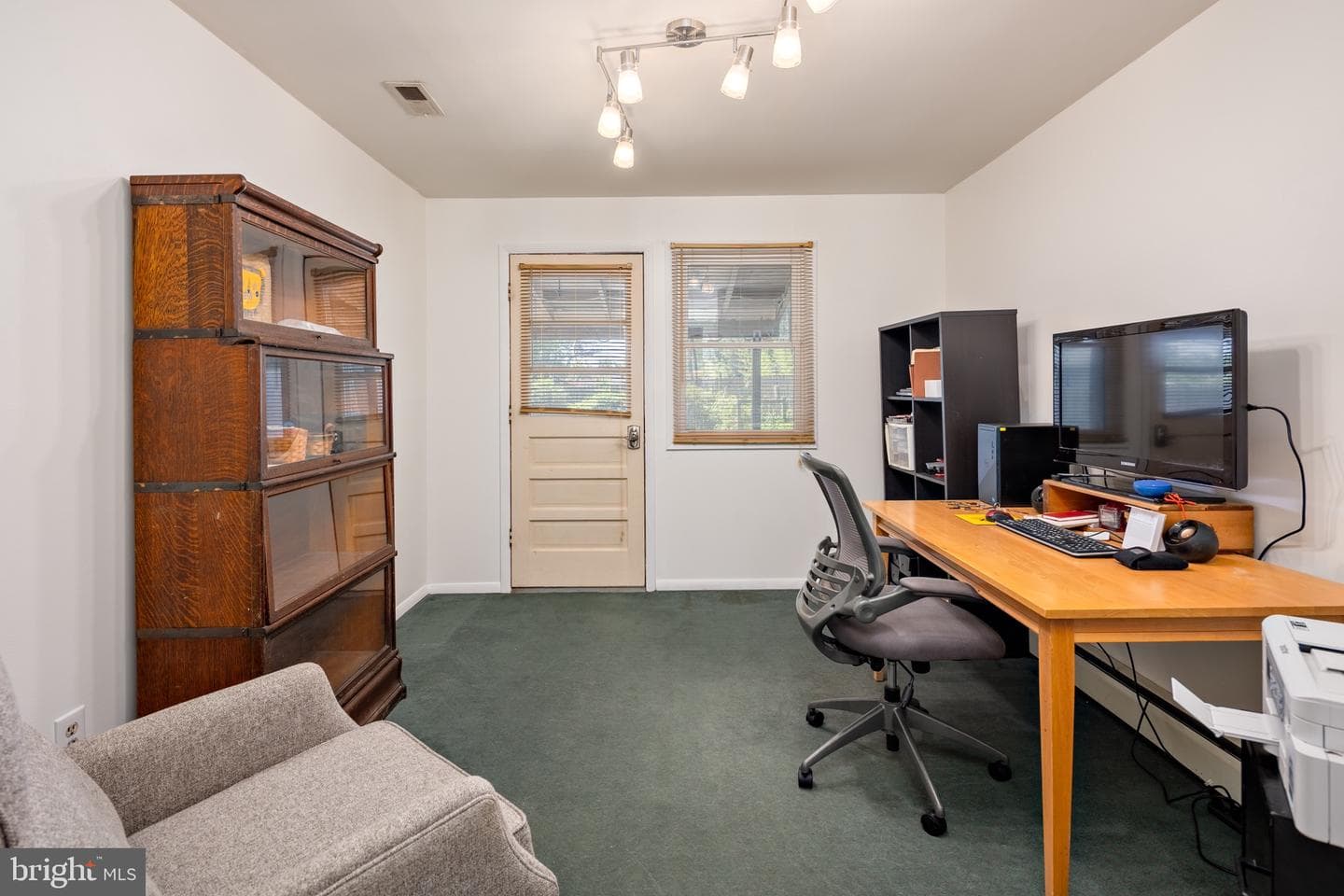 390 Phirne Rd W photo 11