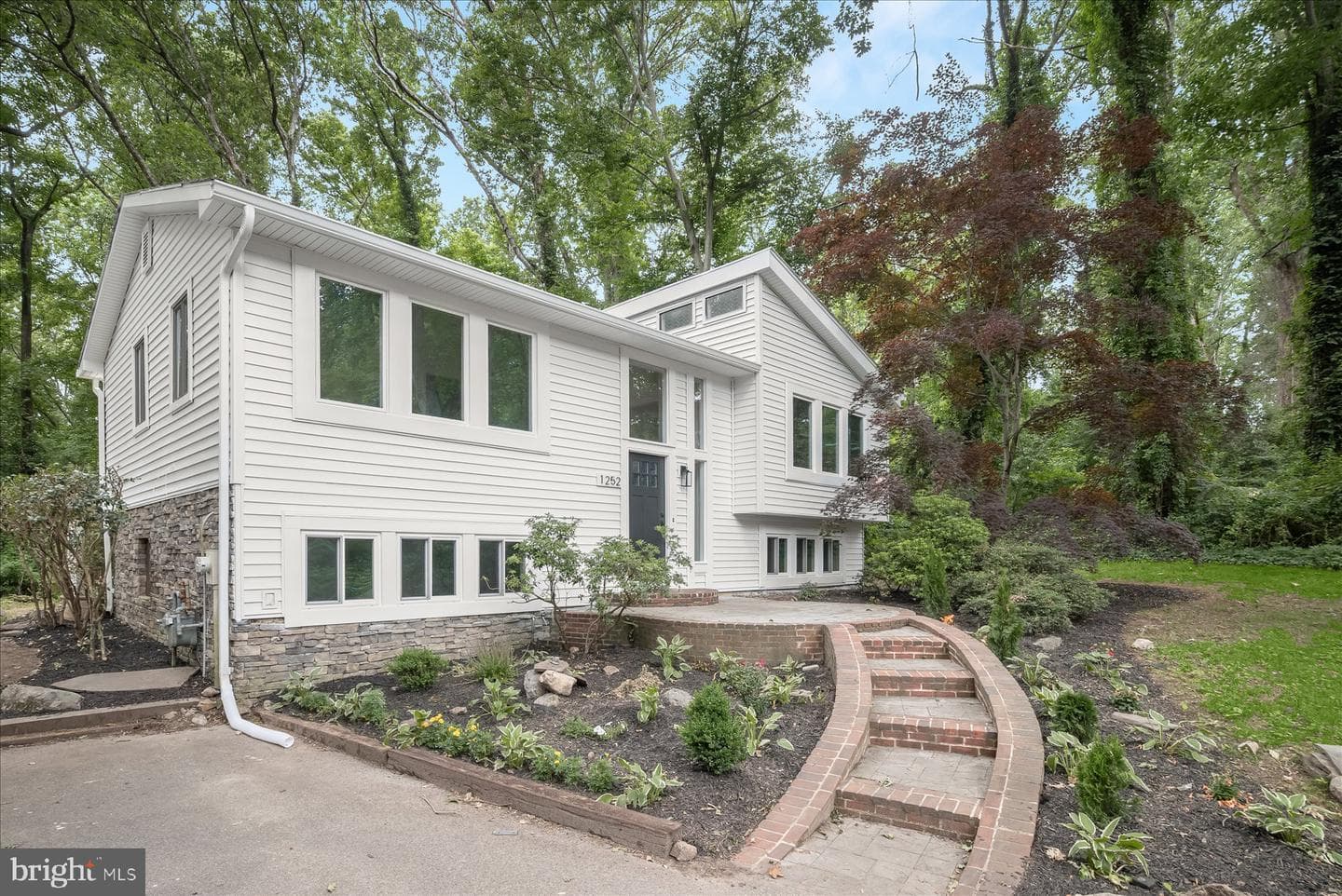 1252 Tamarack Trail photo 4