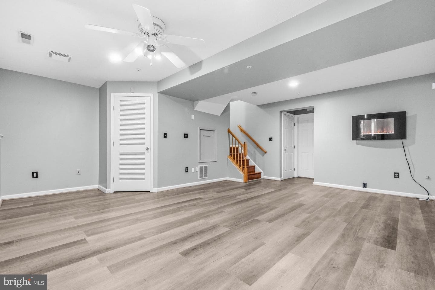 220 Foxtree Drive photo 27