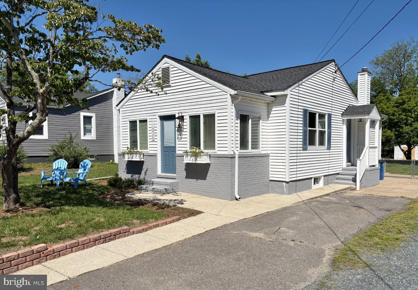 1226 Tyler Avenue photo 5