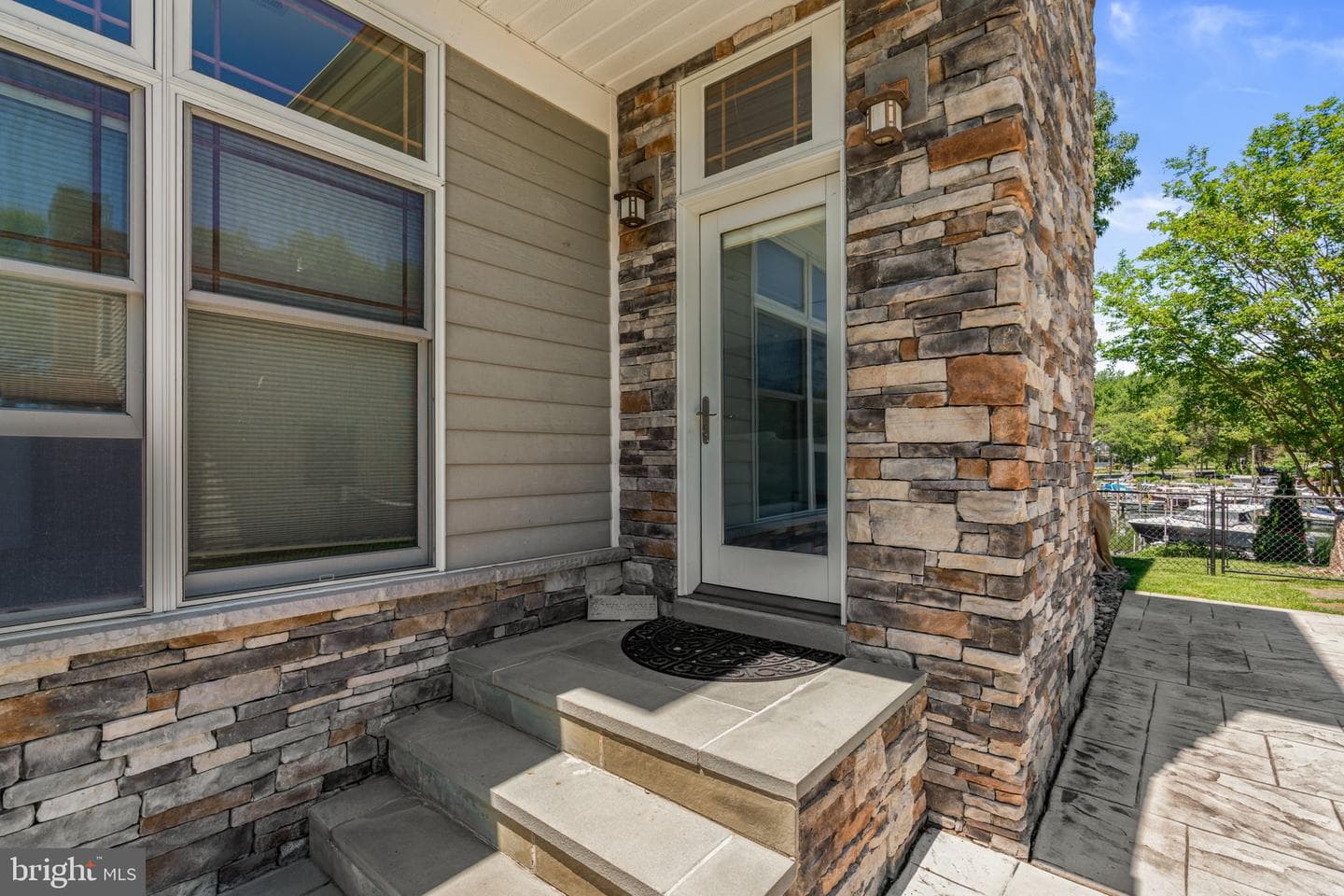 993 Round Bay Road photo 3
