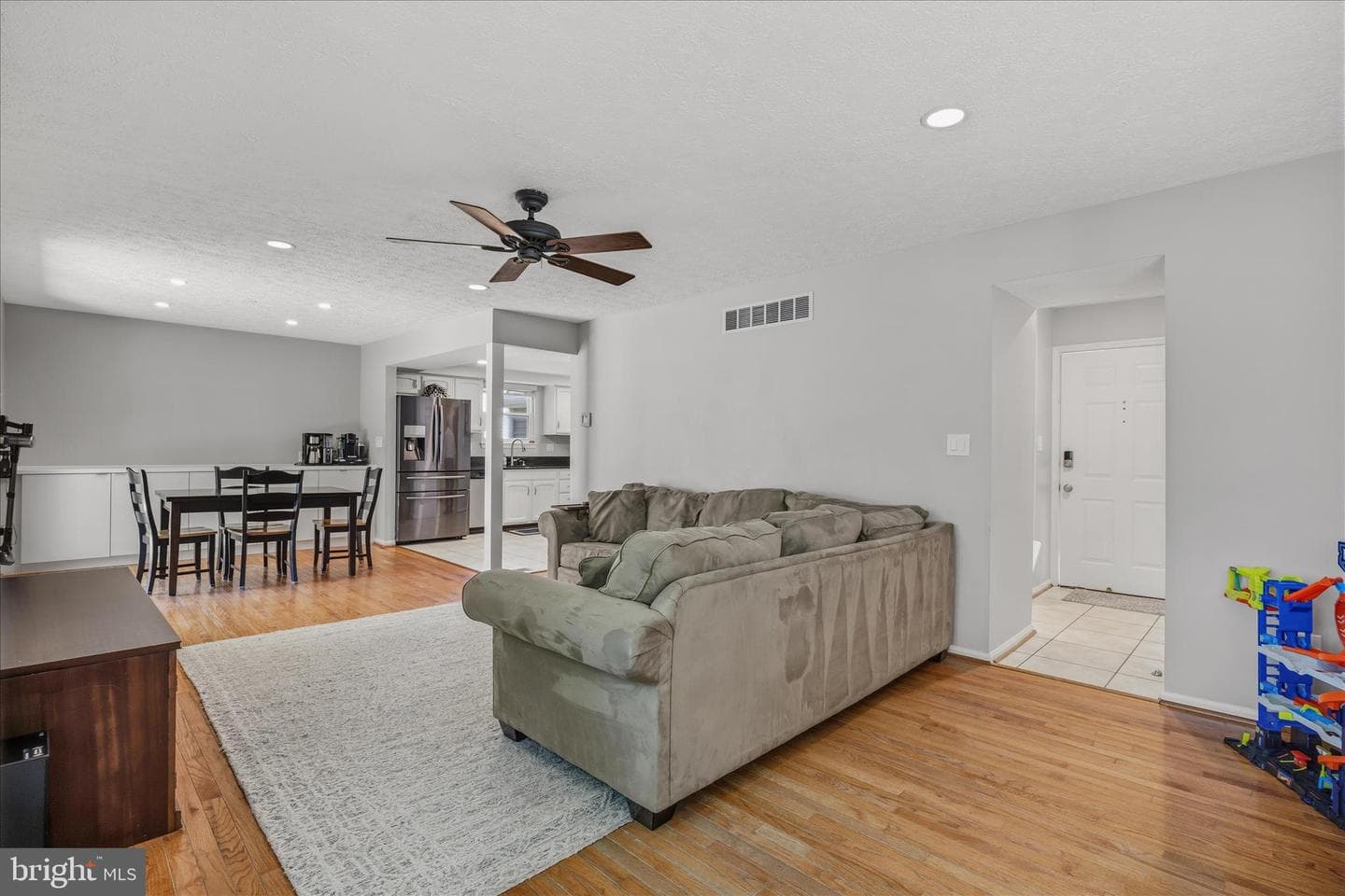 944 Aqua Court photo 5