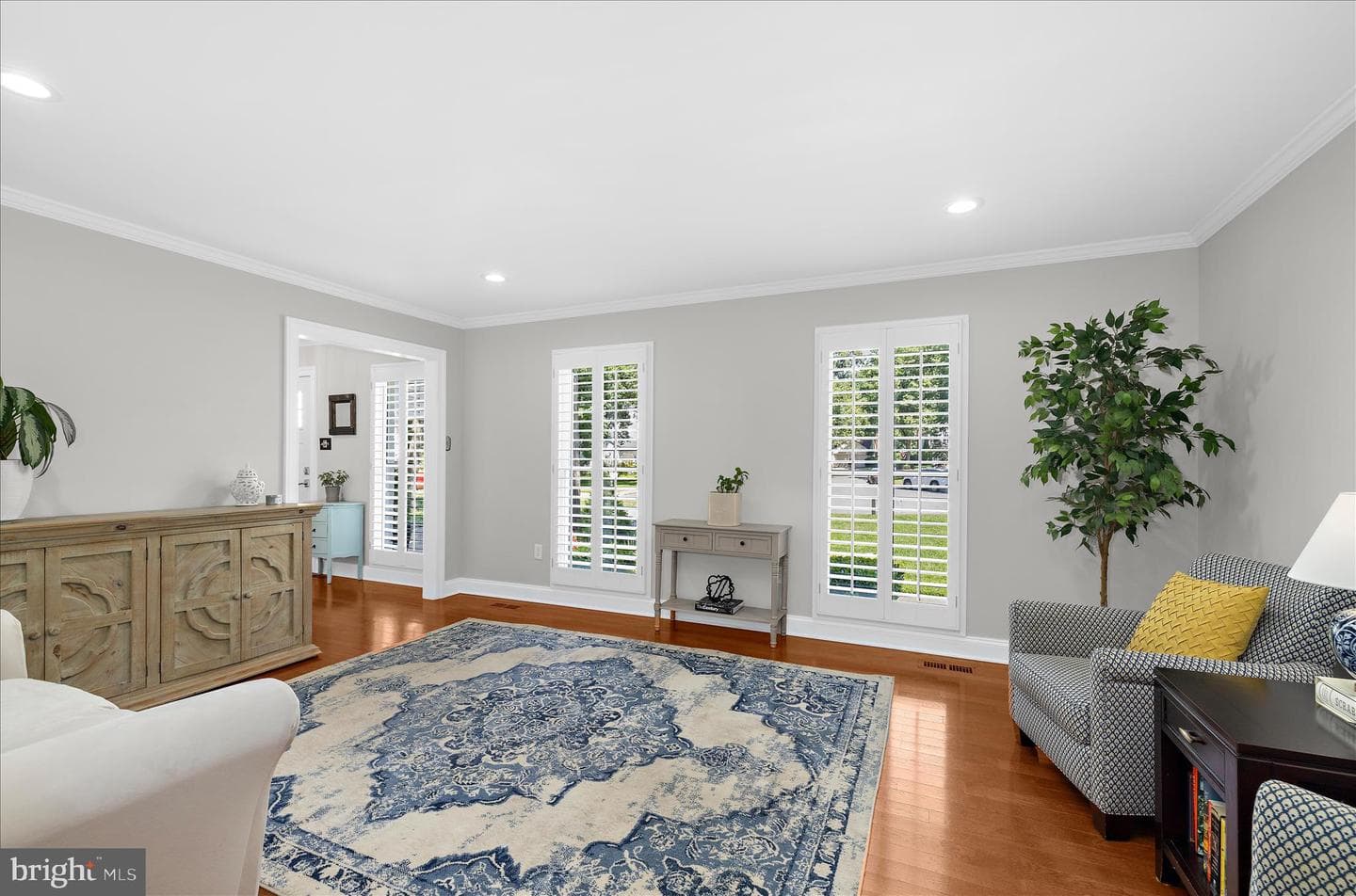406 Honeywood Court photo 4