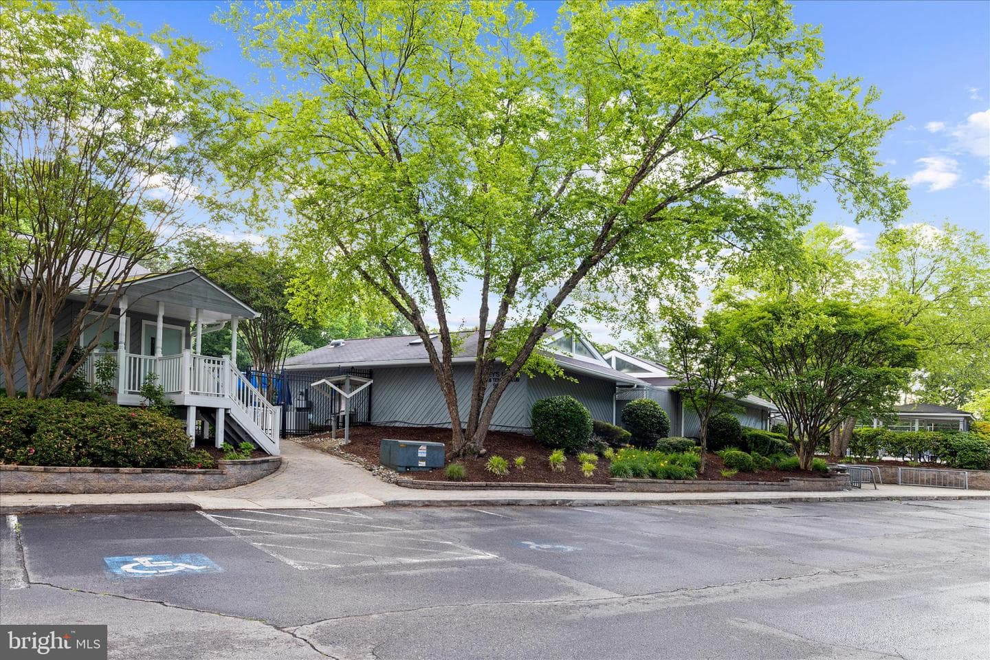 406 Honeywood Court photo 76