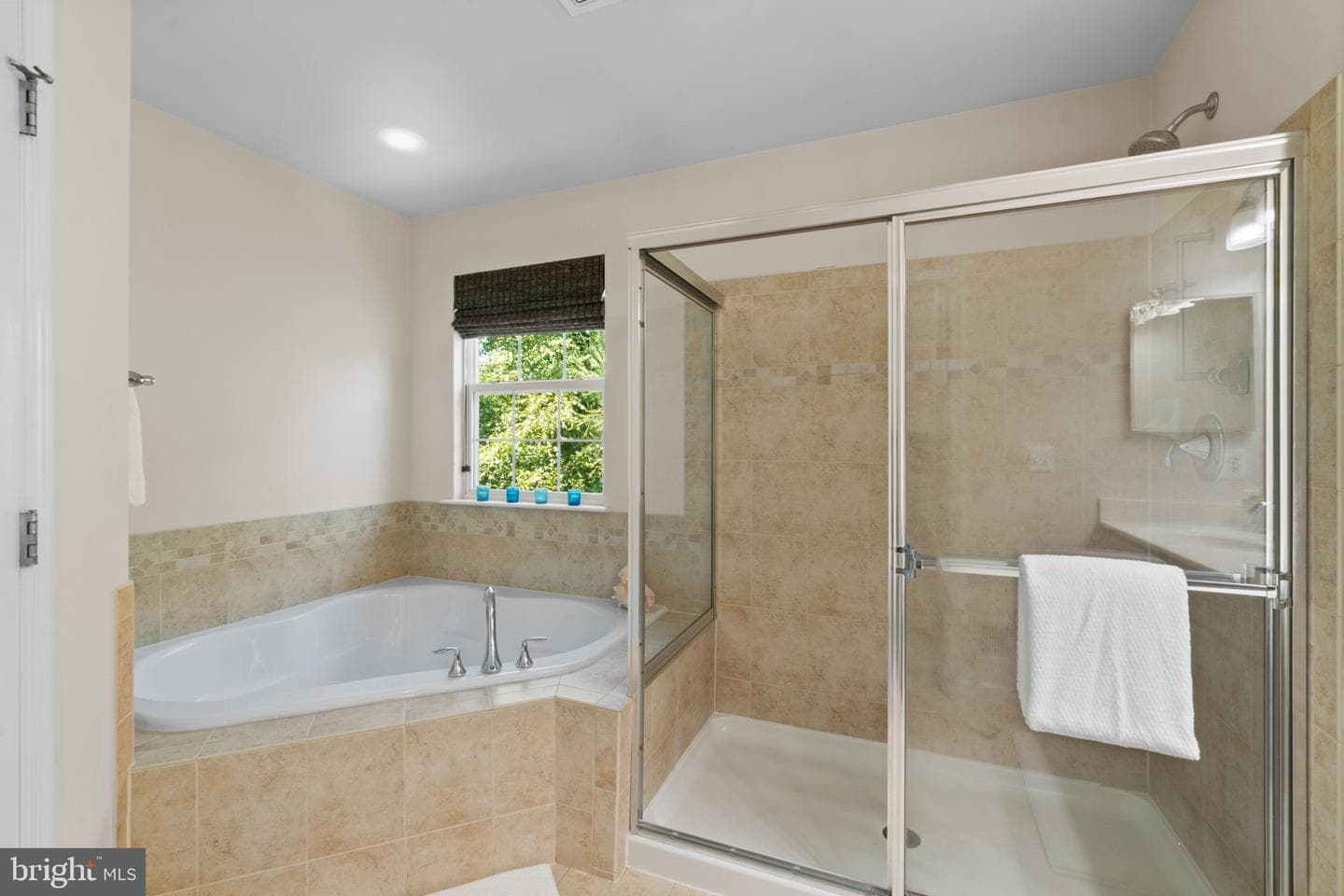 722 Hidden Oak photo 21