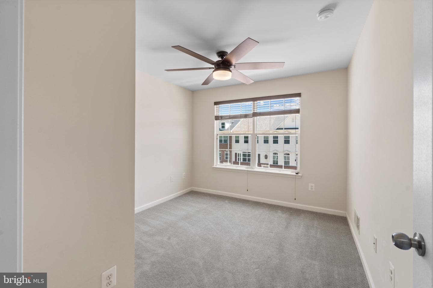 722 Hidden Oak photo 23