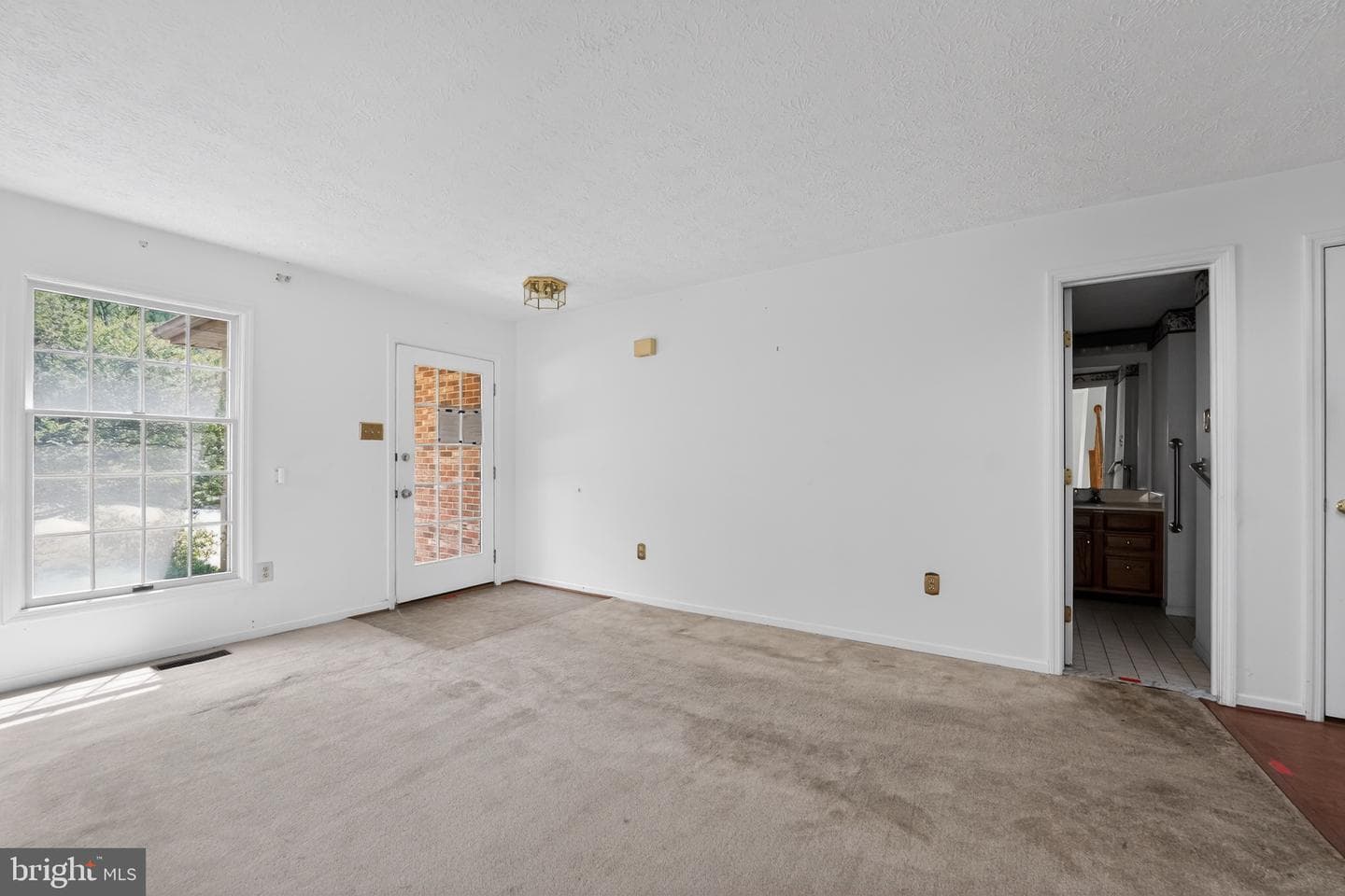 8204 Elkwood Court photo 6