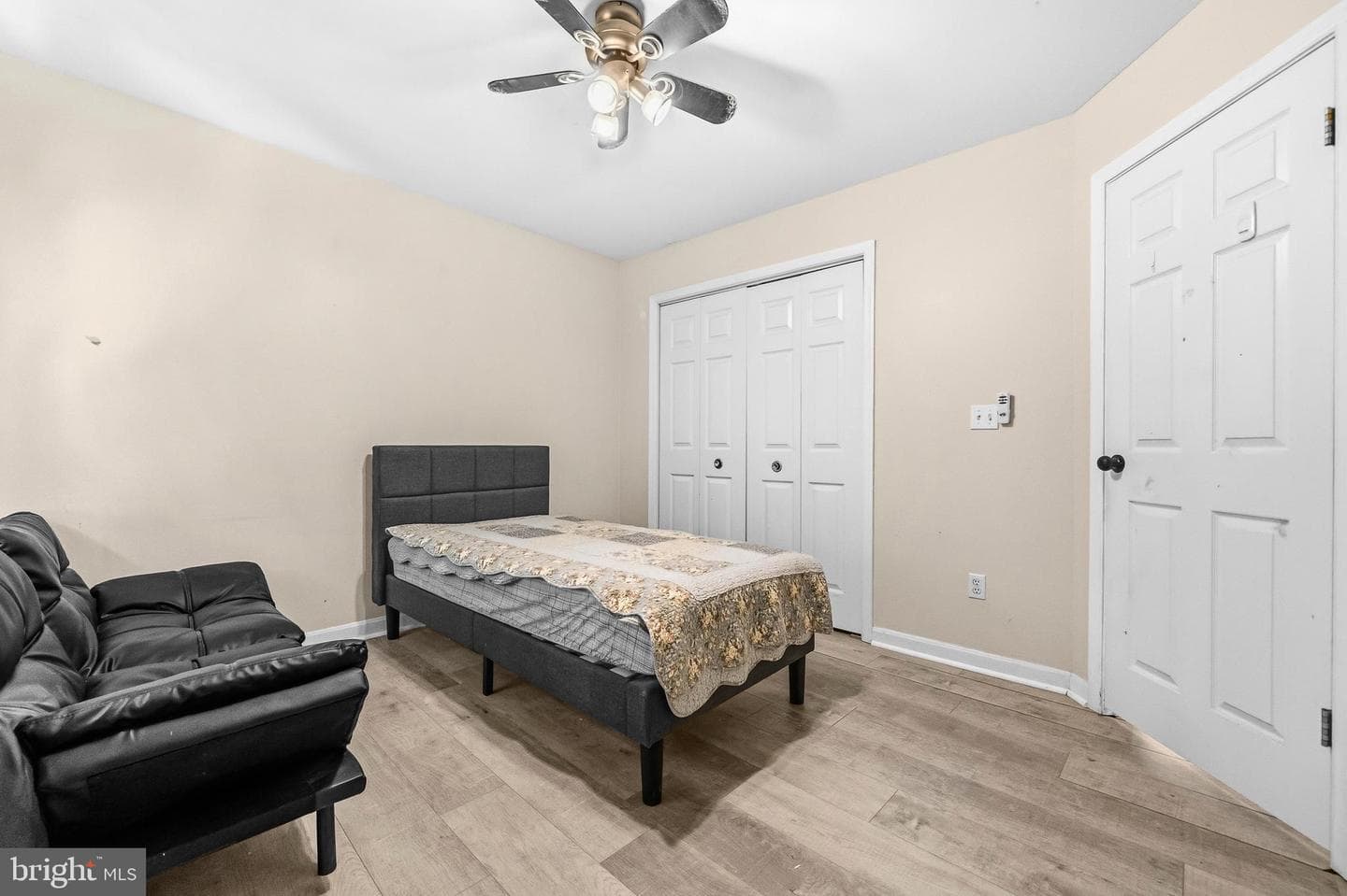907 Golden Eye Court photo 28