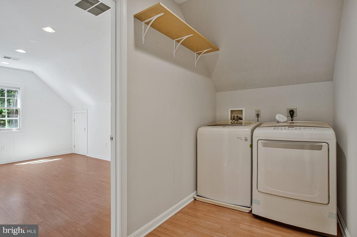 421 Edgewater Road photo 22