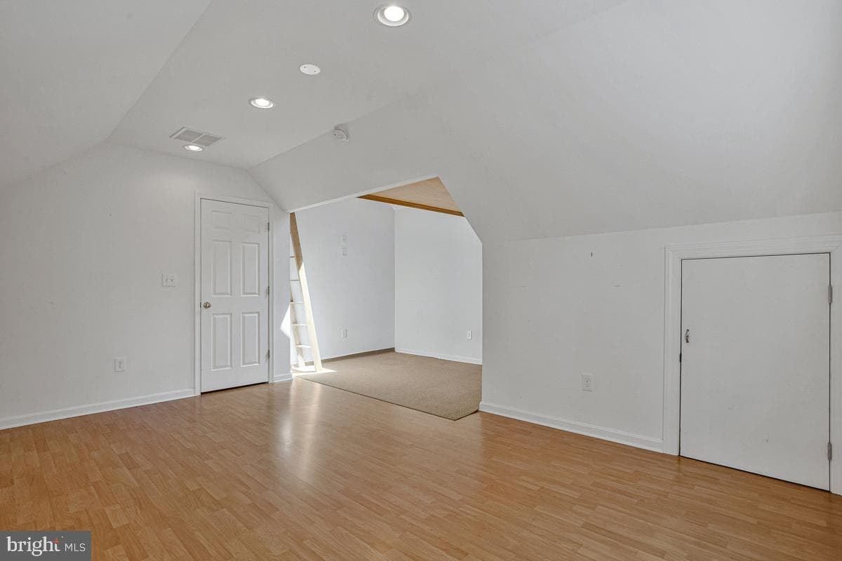 421 Edgewater Road photo 23