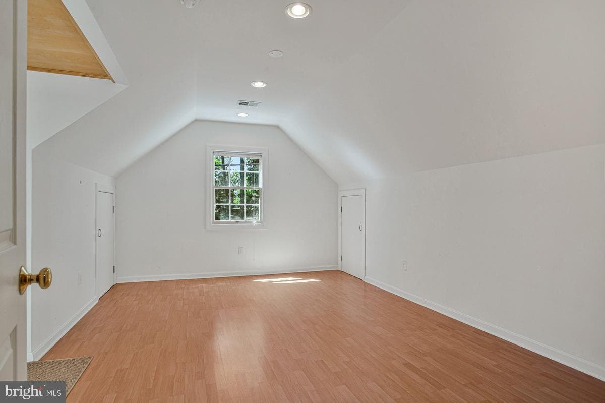 421 Edgewater Road photo 24